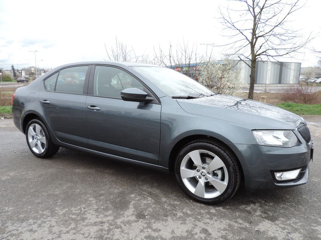 Bolero skoda octavia a7